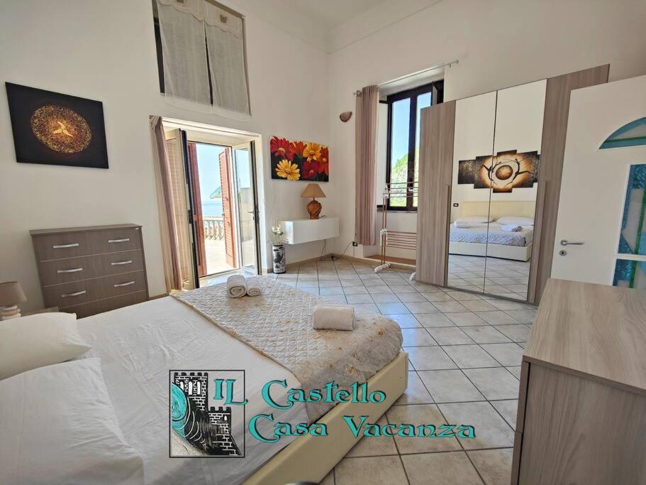 Il Castello Casa Vacanza Salerno Buitenkant foto